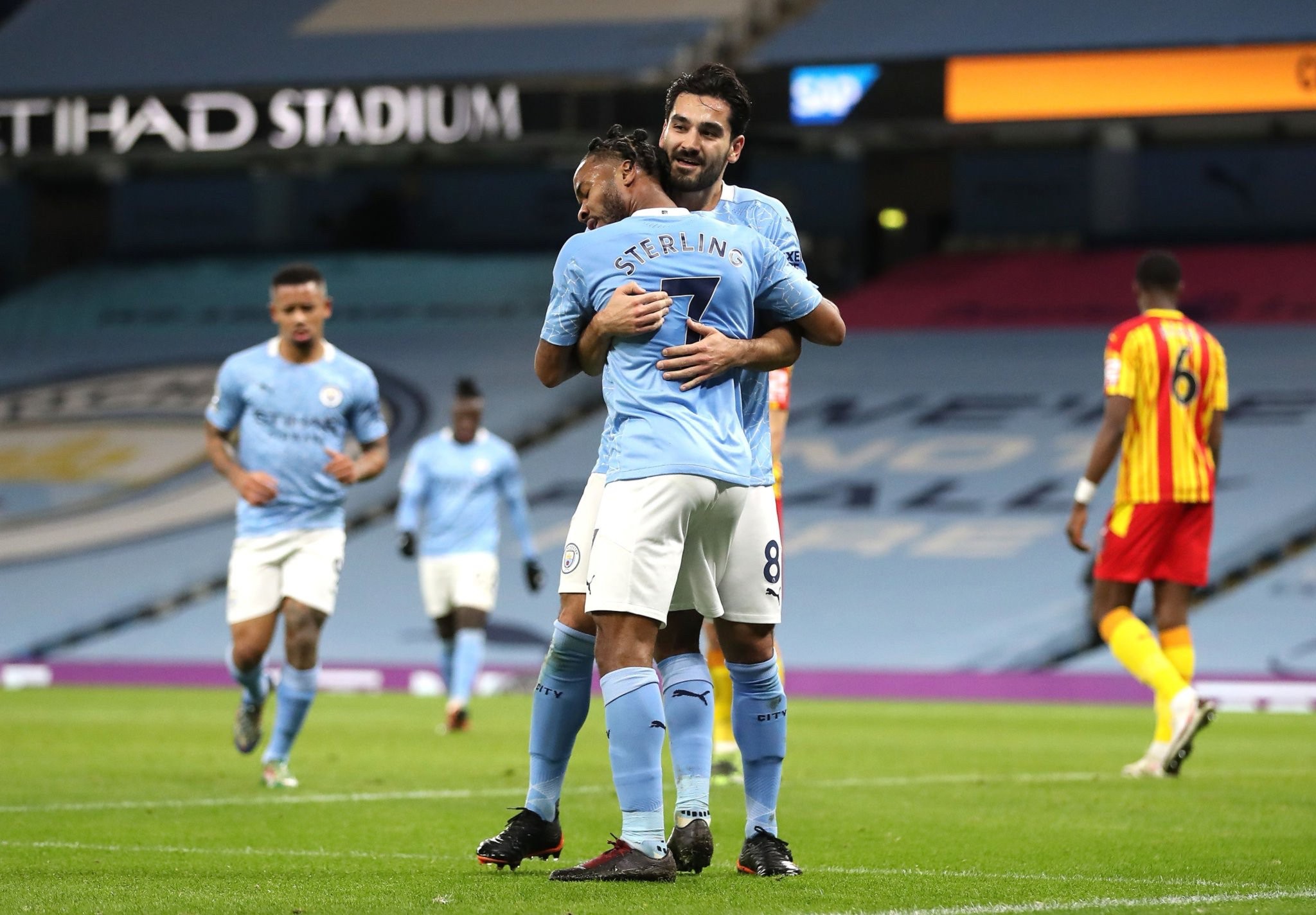 斯即使在表 斯即使在表